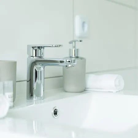 Goesselsdorfer Seeblick Oda ve Kahvaltı 3*