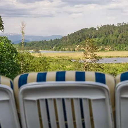 Bed & Breakfast Goesselsdorfer Seeblick 3*