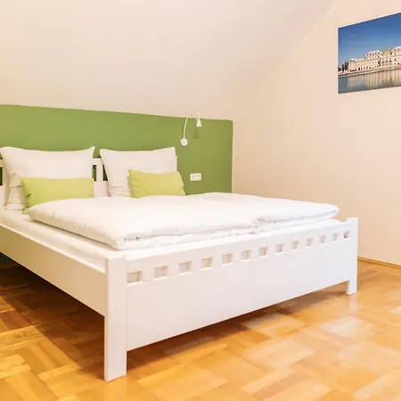 Goesselsdorfer Seeblick Bed and Breakfast
