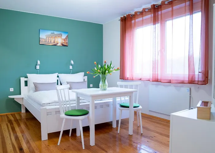 Nocleg ze śniadaniem Goesselsdorfer Seeblick 3*